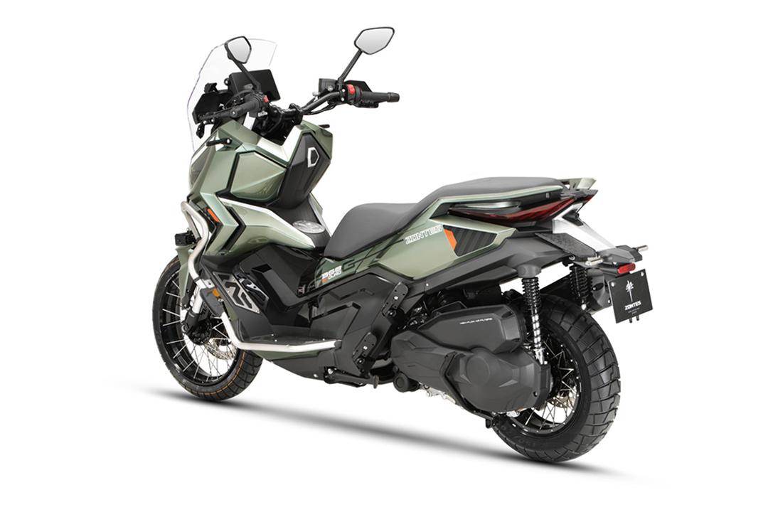 Zontes ZT368G tres cuartos trasera izquierda