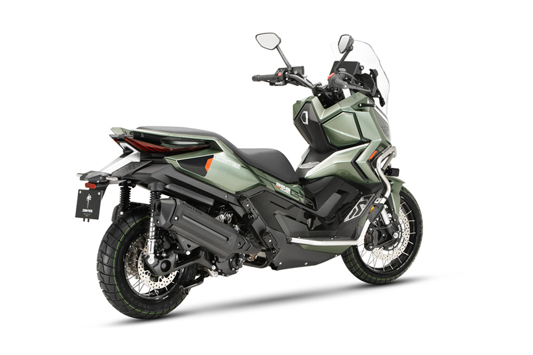 Zontes ZT368G tres cuartos trasera derecha